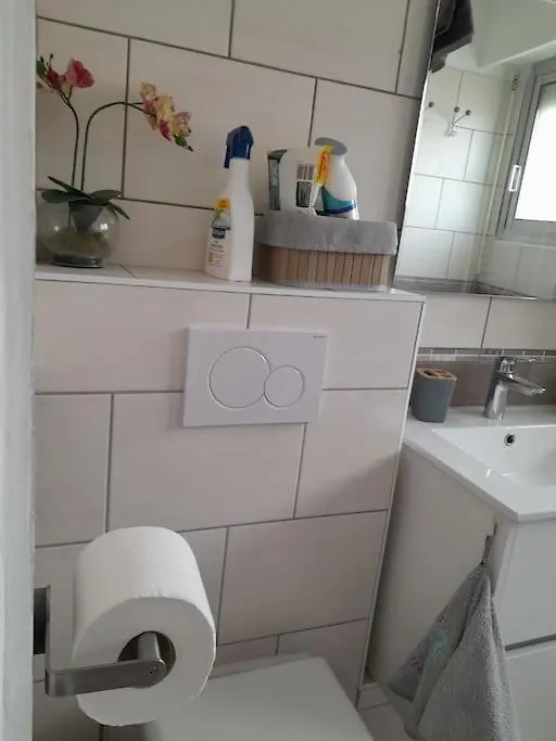 Appartement Charmant Studio Lumineux Avec Parking Prive Saint-Raphaël France
